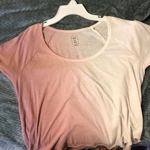 American Eagle pink and white tee